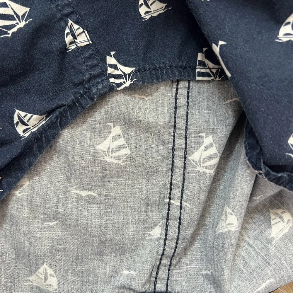 Gymboree Navy Sailboat Print Short-Sleeve Shirt kids size M(7-8)